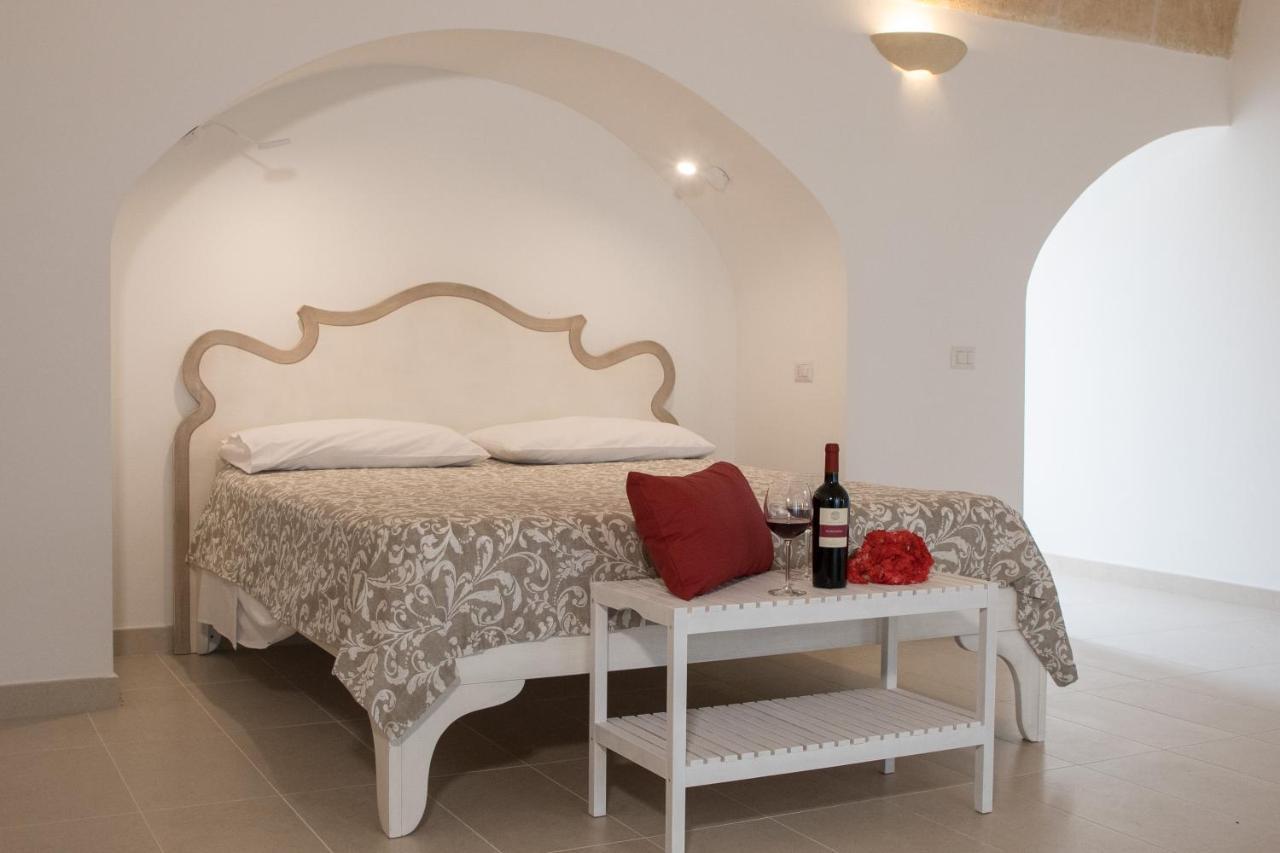 Ych-Le Grotte Di Sileno Bed and Breakfast Castellaneta Eksteriør billede